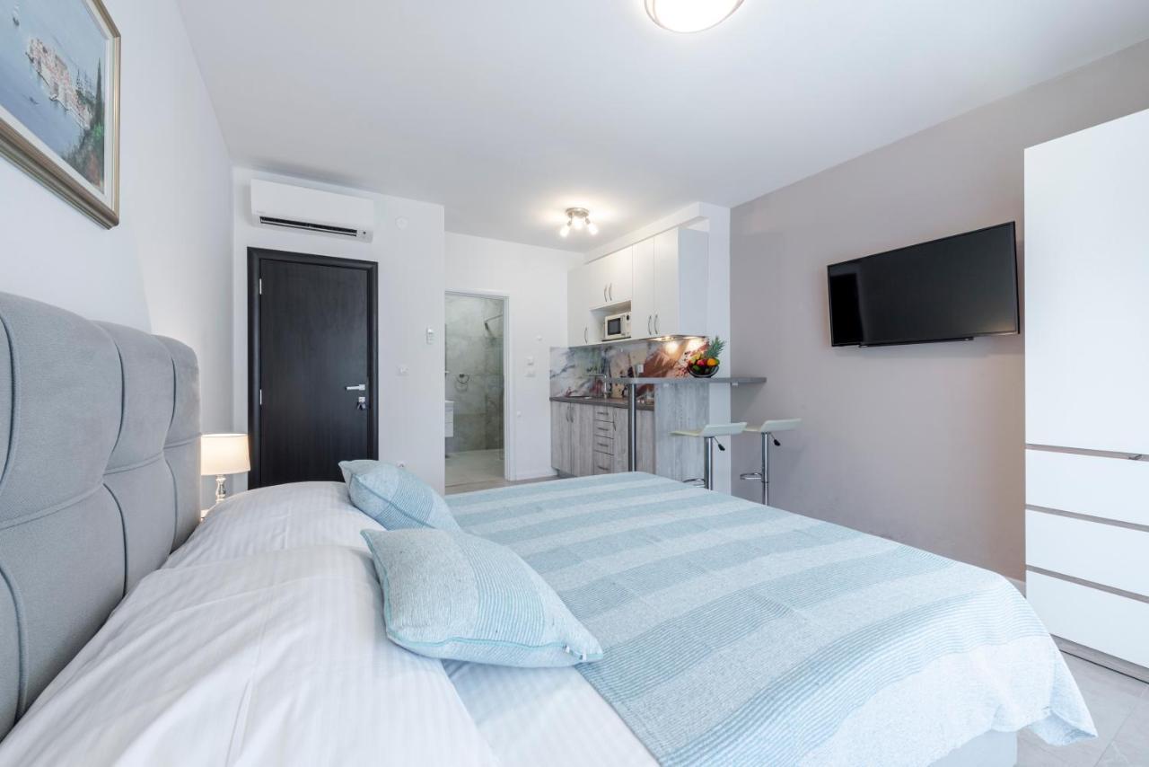 Oyo Deluxe Apartments 두브로브니크 외부 사진