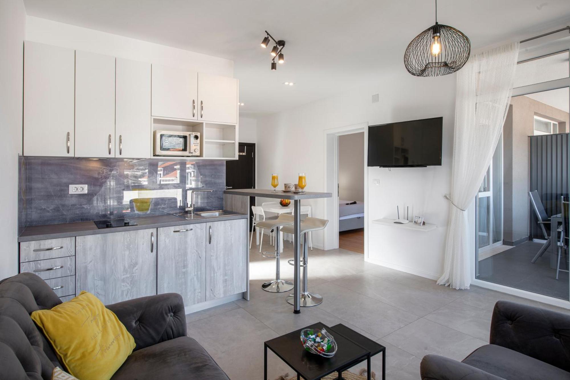 Oyo Deluxe Apartments 두브로브니크 외부 사진