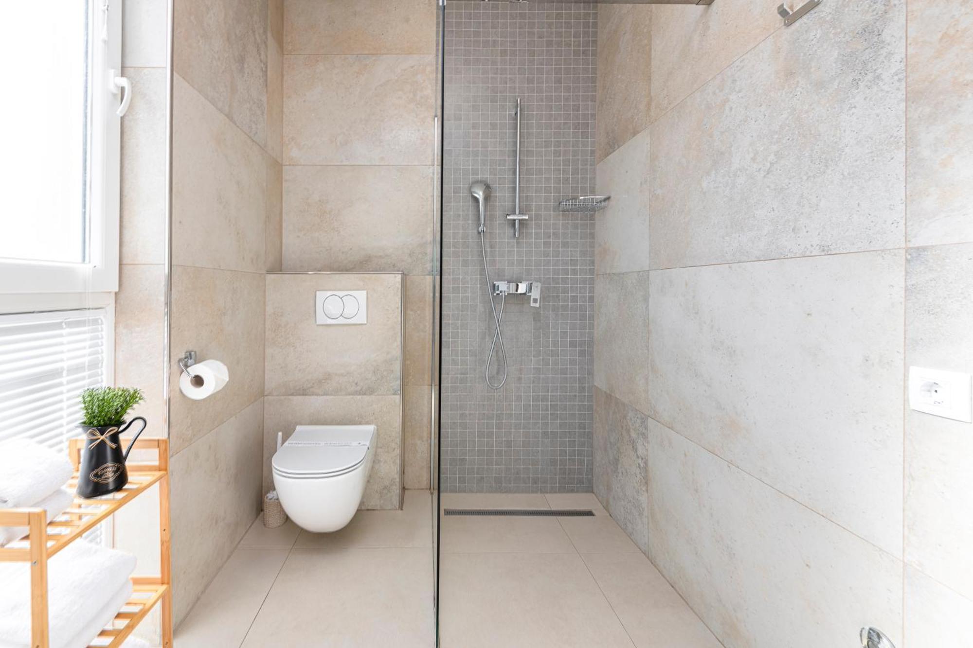 Oyo Deluxe Apartments 두브로브니크 외부 사진