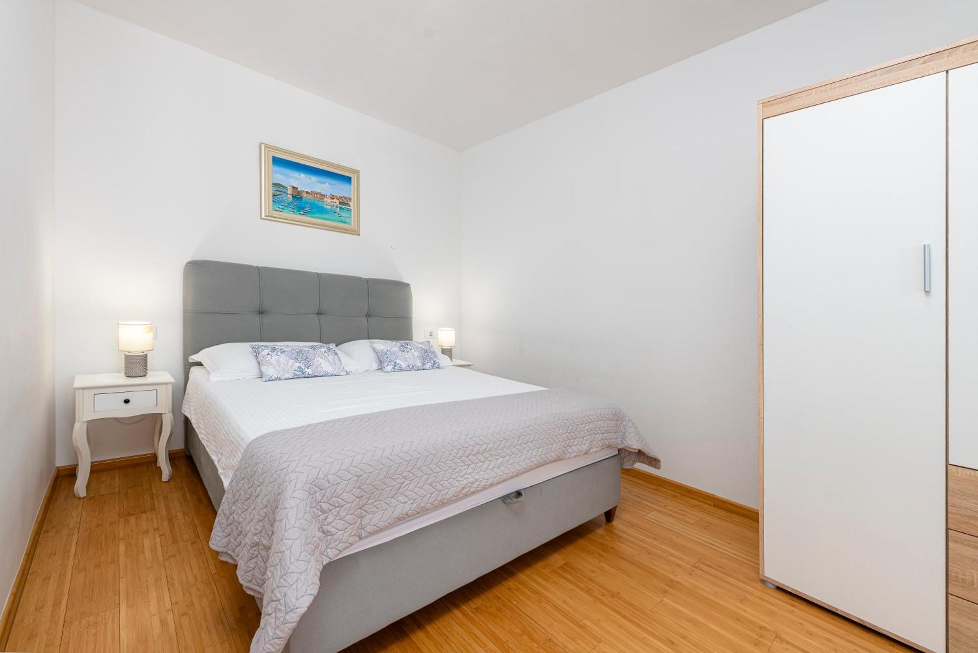 Oyo Deluxe Apartments 두브로브니크 외부 사진